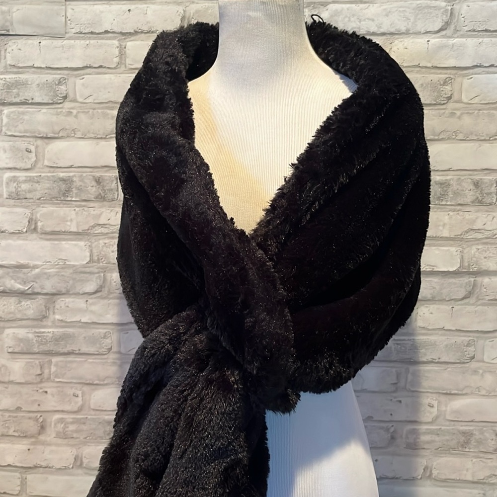 SLNY black faux fur stole polyester 12 inch wide 60 inch long warm accessory